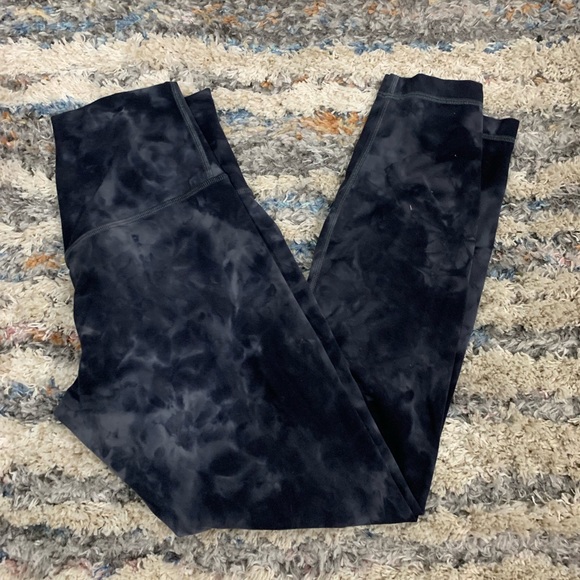 Lululemon tights - Picture 5 of 5